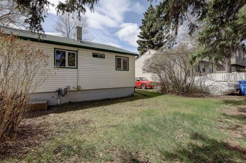 3432 3 Ave Nw, Calgary, AB, T2N0M3 | Card Image