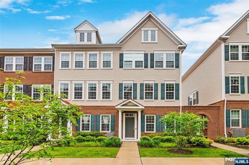 83 Landmark Ln, Fair Lawn, NJ, 07410-3347 | Card Image