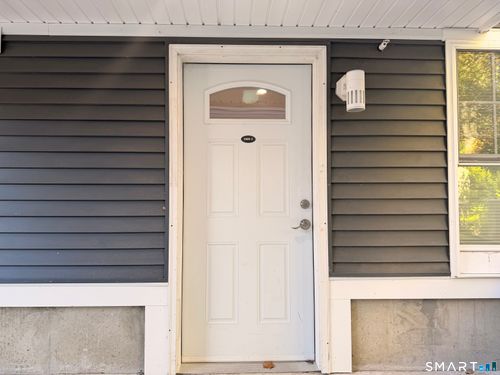 2-1085-2 Whalley Ave, New Haven, CT, 06515-1704 | Card Image