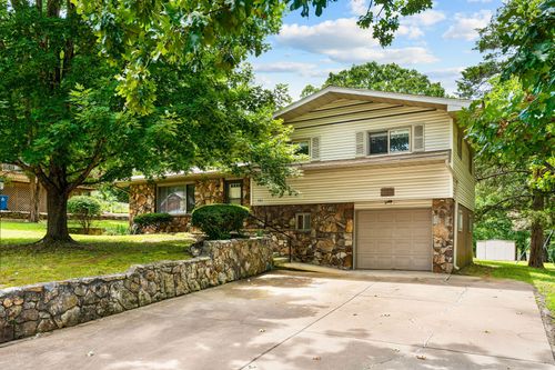 341 Greenbrier Ln, Hollister, MO, 65672-5312 | Card Image