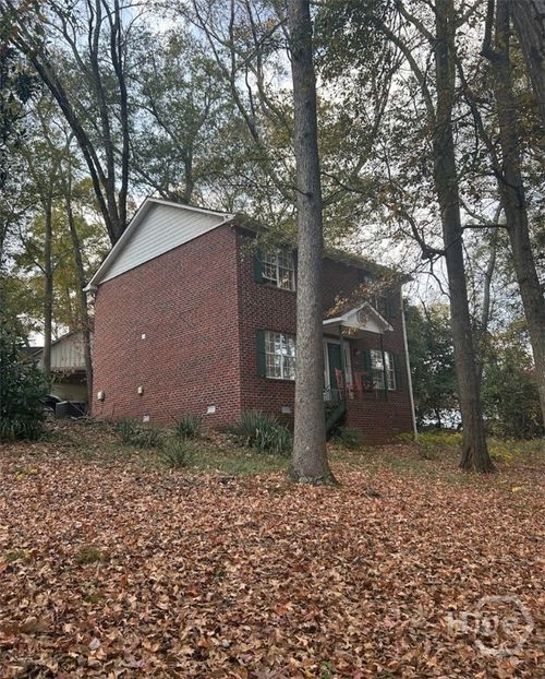 215 Hodgson Dr, Athens, GA, 30606-2961 | Card Image