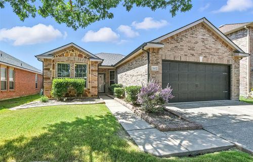 5817 Deck House Rd, Fort Worth, TX, 76179-5262 | Card Image