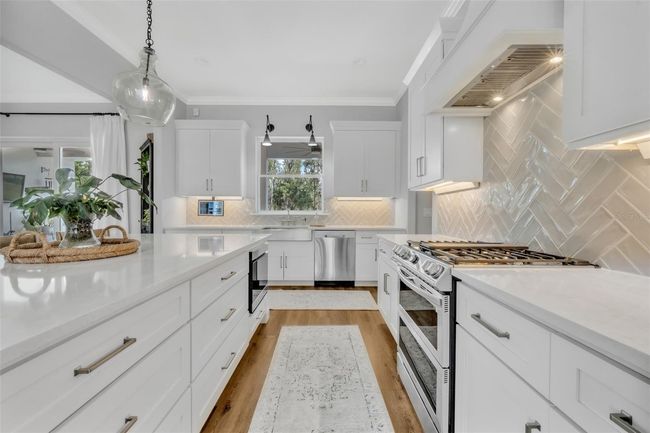 14902 Sweat Loop Rd, House other with 6 bedrooms, 6 bathrooms and null parking in Wimauma FL | Image 13