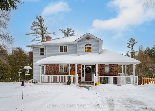 2 North Street, Norfolk, ON, N0J1E0 | Card Image