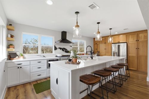 539 N Stewart St, Jacksboro, TX, 76458-1219 | Card Image