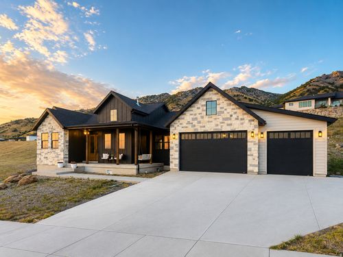 170 N Sherwood Dr, Providence, UT, 84332-6004 | Card Image