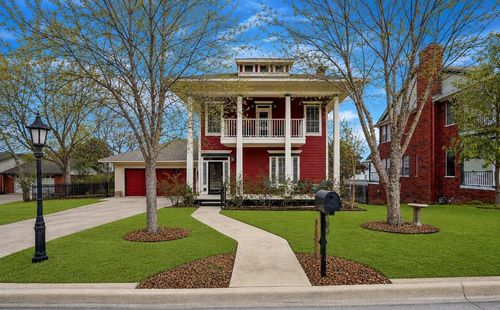 306 W Spring St, Weatherford, TX, 76086-3226 | Card Image