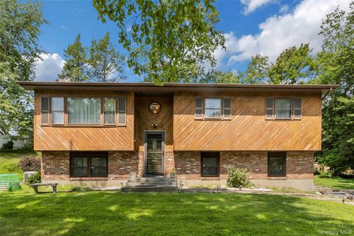 74 Heaton Rd, Monroe, NY, 10950-1042 | Card Image