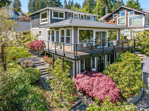 9226 Peacock Hill Ave, Gig Harbor, WA, 98332-1025 | Card Image