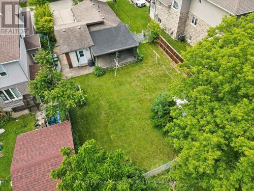 10 Macville Ave, Kitchener, ON, N2K1T1 | Card Image
