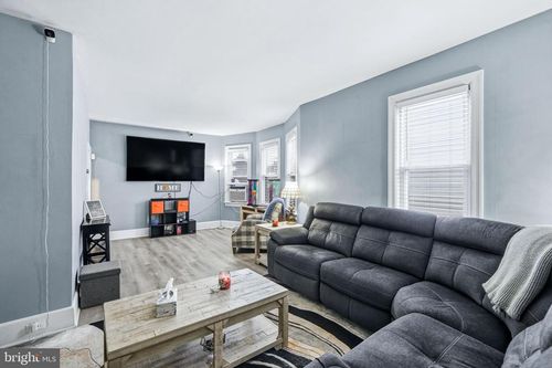 227 Heulings Ave, RIVERSIDE, NJ, 08075-3511 | Card Image