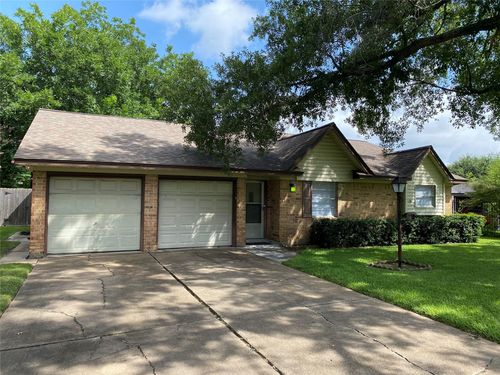 16010 Acapulco Dr, Jersey Village, TX, 77040-2002 | Card Image