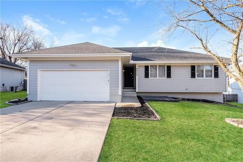 4012 Nw Delwood Ct, Blue Springs, MO, 64015-6922 | Card Image