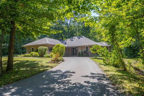 24 Deer Ave, Millbrook, ON, L0A1G0 | Card Image