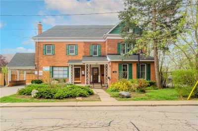 492 Locust St, Home with 3 bedrooms, 0 bathrooms and 10 parking in Burlington ON | Image 3