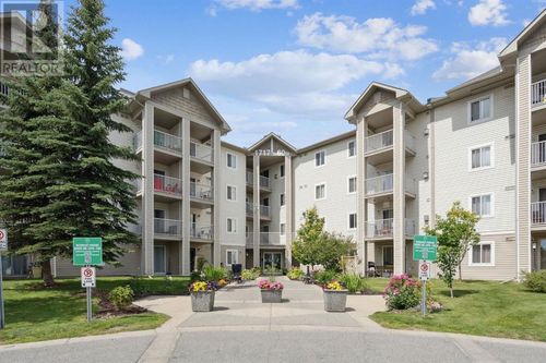 303-1717 60 St Se, Calgary, AB, T2A7Y7 | Card Image