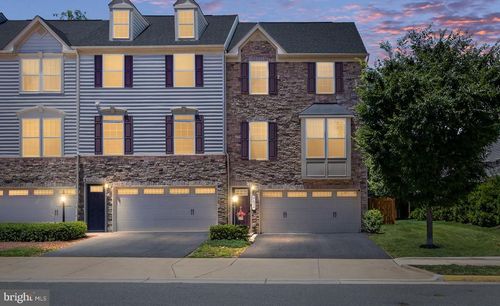 7030 Darbey Knoll Dr, GAINESVILLE, VA, 20155-3655 | Card Image