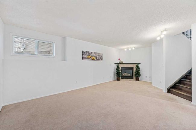 133 Tuscarora Way Nw, Home with 5 bedrooms, 2 bathrooms and 4 parking in Calgary AB | Image 23