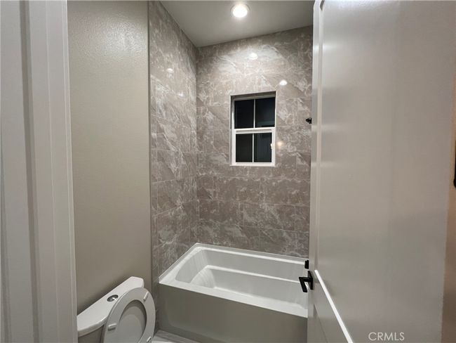 22046 Fig Tree Ln, House other with 6 bedrooms, 5 bathrooms and 3 parking in Chatsworth CA | Image 14