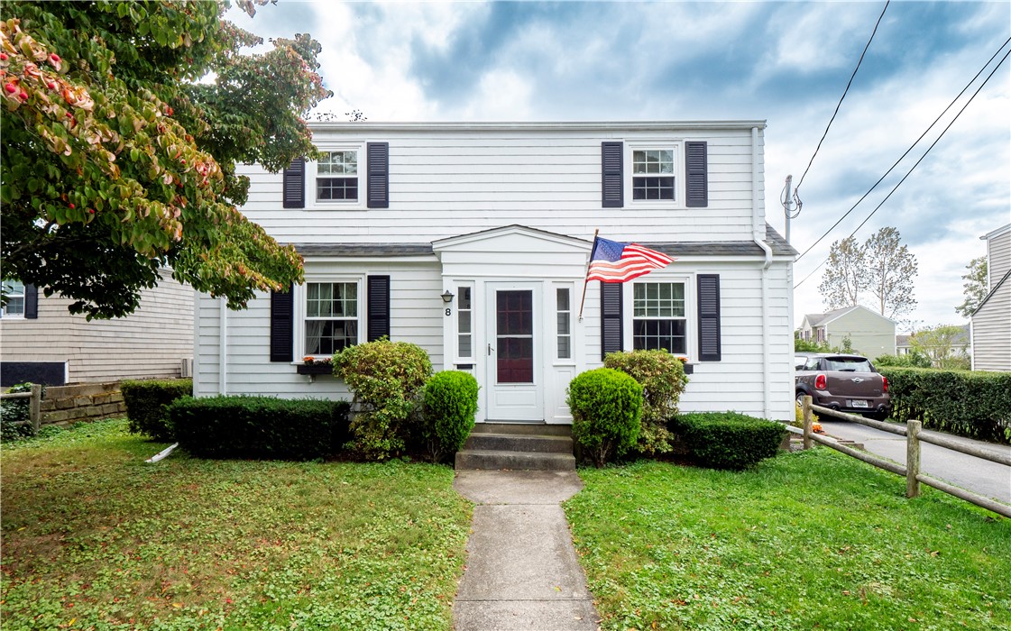 Stockton Dr, Middletown, RI 02842