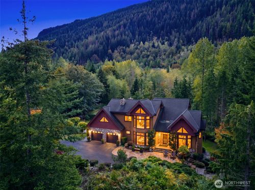 16307 Reserve Dr Se, North Bend, WA, 98045-9150 | Card Image