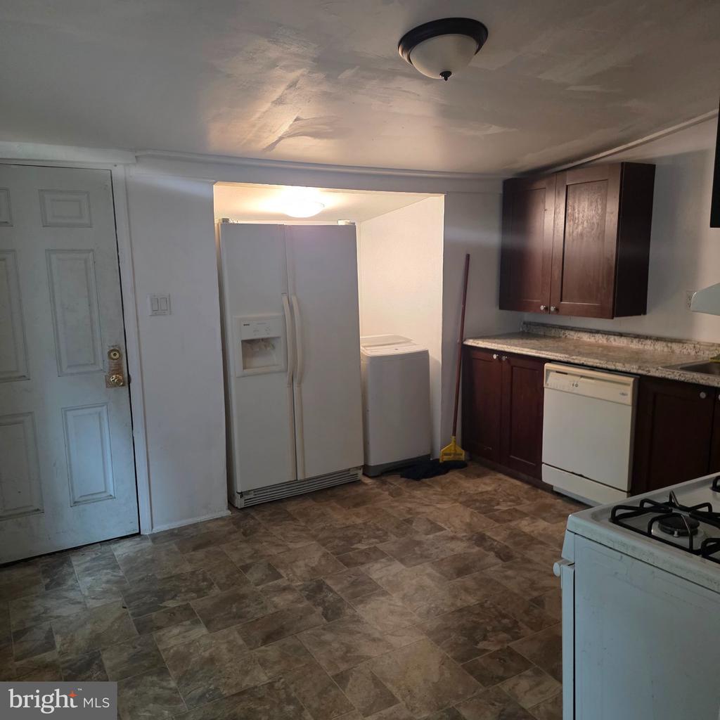 Residential Lease in SALEM 5