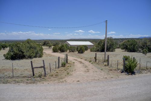 22 La Miga Rd, Estancia, NM, 87016-8090 | Card Image