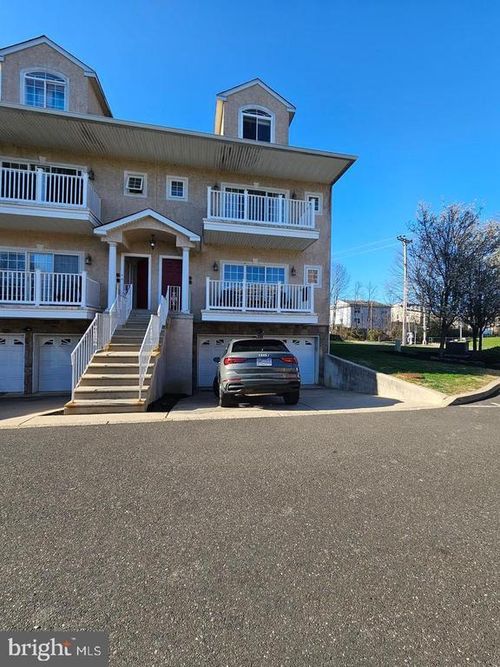 unit-2-290 Byberry Rd, PHILADELPHIA, PA, 19116-4028 | Card Image