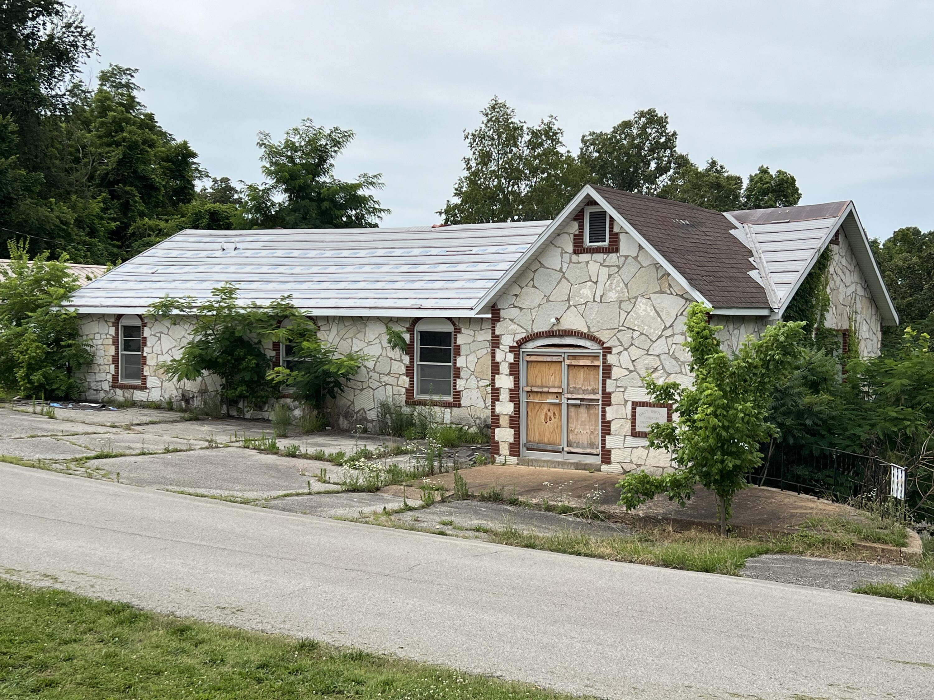 Bethel Ave, Mammoth Spring, AR 72554