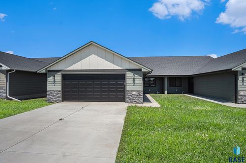 1120 11th St Ne Street Ne, Madison, SD, 57042 | Card Image