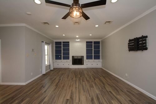 425 E Fair Harbor Ln, Houston, TX, 77079-2569 | Card Image