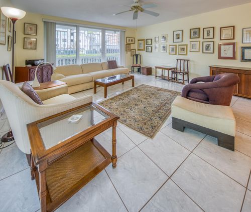 a4-1 S Lakeside Dr, Lake Worth Beach, FL, 33460-3965 | Card Image
