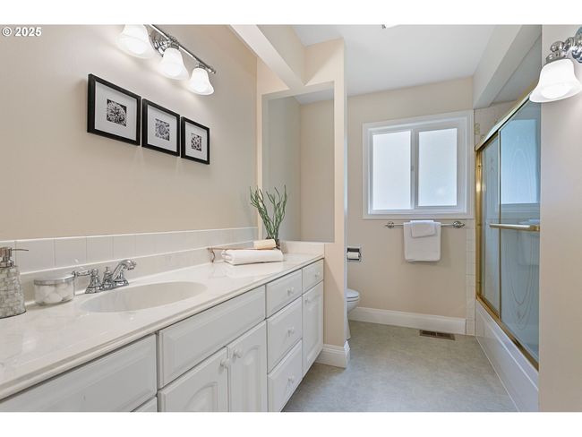 Bathroom-Main | Image 28