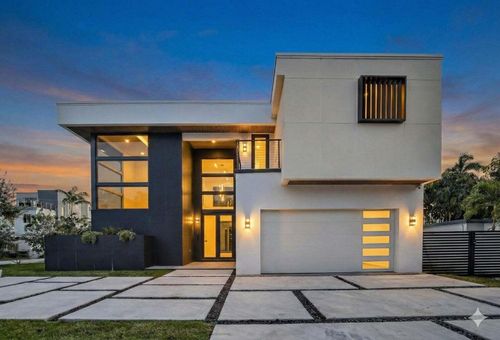 750 Ne 16th Ave, Fort Lauderdale, FL, 33304-2935 | Card Image