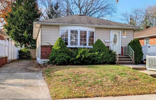 76 Peter Ave, Staten Island, NY, 10306-2834 | Card Image