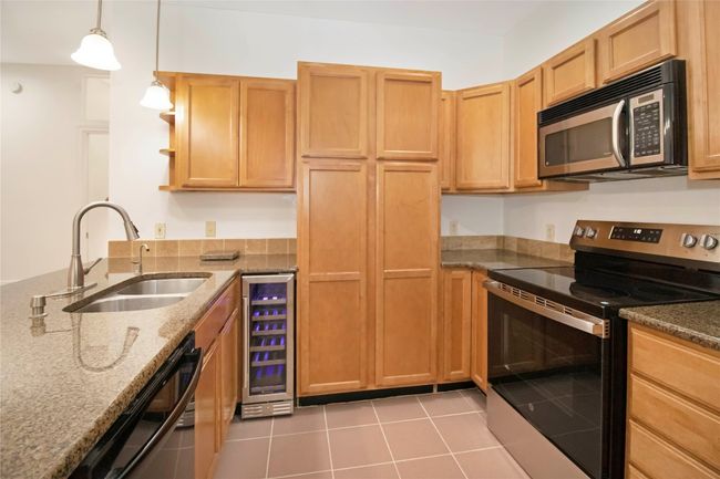 Beautiful Maple Cabinets and Granite Counters. | Image 18