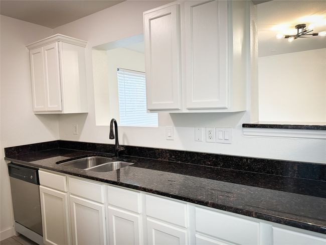 APT-102 - 1307 Norwalk Ln, Condo with 3 bedrooms, 2 bathrooms and null parking in Austin TX | Image 4