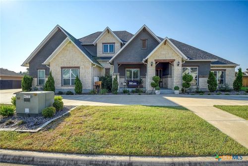 222 August Ave, Shiner, TX, 77984-6256 | Card Image