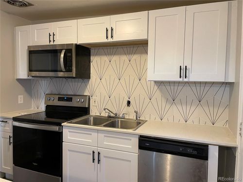 1124 Dallas St, Aurora, CO, 80010-3124 | Card Image