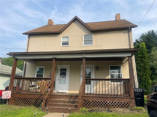 2707 20th Street Ext, Patterson Hts, PA, 15010-2527 | Card Image