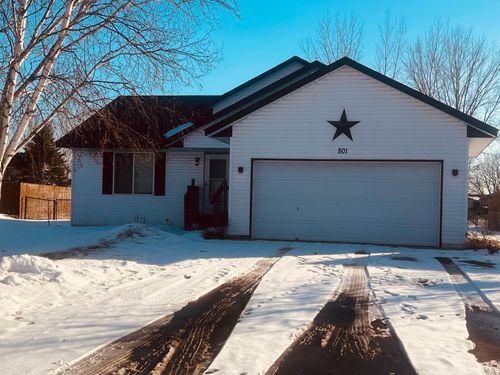 801 Cedar St Sw, Isanti, MN, 55040-7225 | Card Image