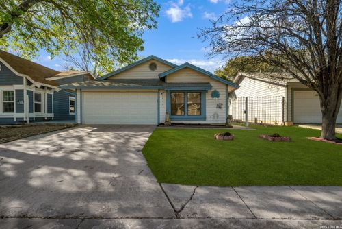 3916 Chimney Springs Dr, San Antonio, TX, 78247-2516 | Card Image