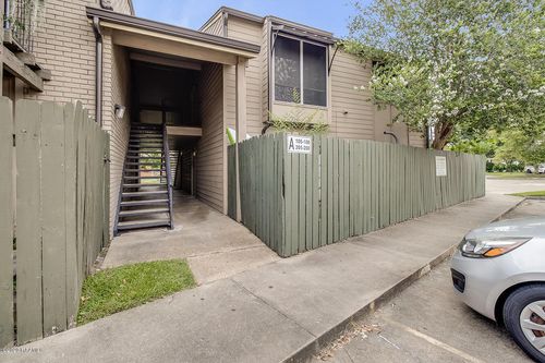 a-220 Doucet Rd, Lafayette, LA, 70503-3471 | Card Image