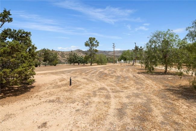 35122 Red Rover Mine Rd, House other with 3 bedrooms, 3 bathrooms and 3 parking in Acton CA | Image 59