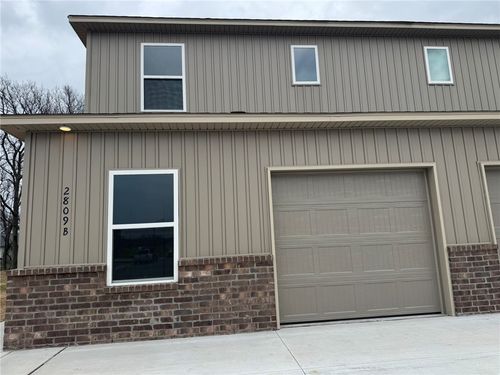 2809B N Denver St, Siloam Springs, AR, 72761 | Card Image