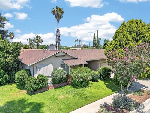 977 N Riverside, Rialto, CA, 92376 | Card Image