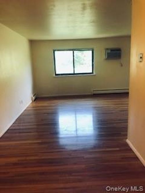 apt-2e-5 Brevoort Dr, Pomona, NY, 10970-4003 | Card Image