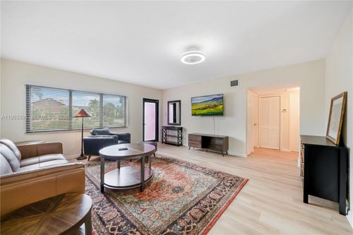 2-2 Nw 47th St, Miami, FL, 33127 | Card Image