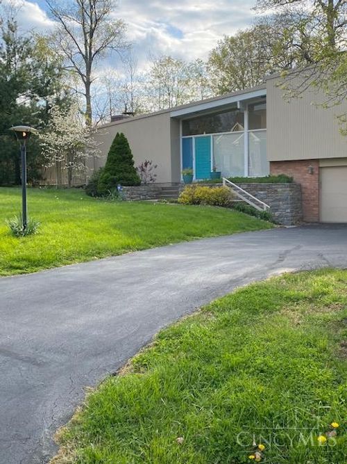 10251 Pendery Dr, Montgomery, OH, 45242-5345 | Card Image