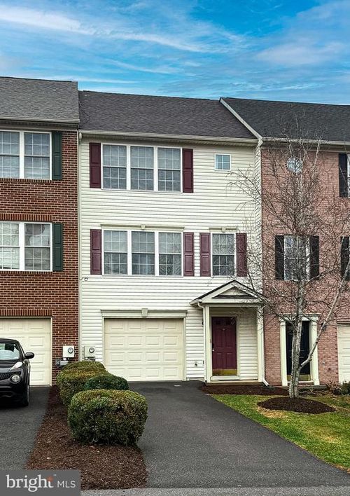 80 Ritter Dr, MARTINSBURG, WV, 25404-7578 | Card Image